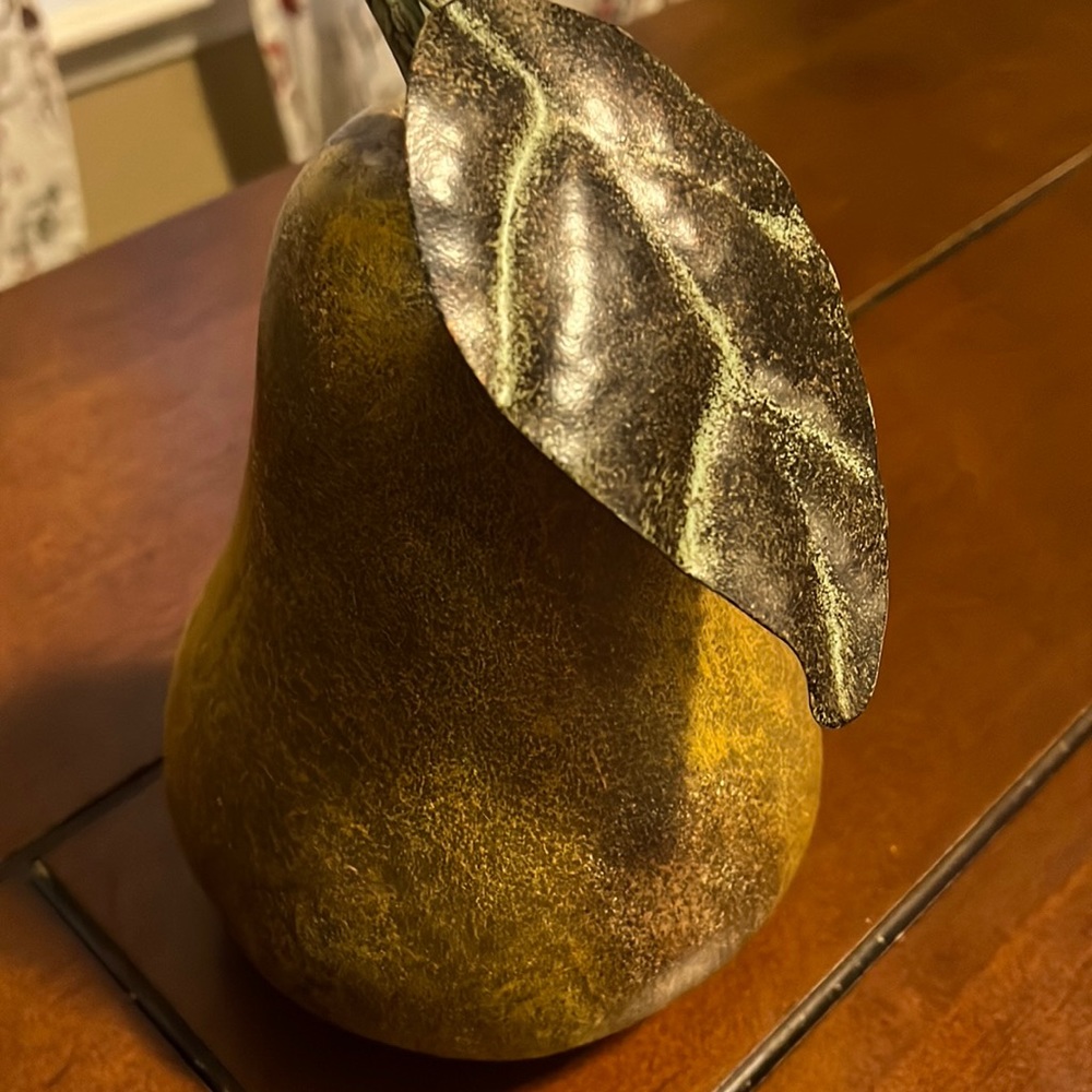 Large Rustic Decorative Pear 🍐 - Picture 7 of 12